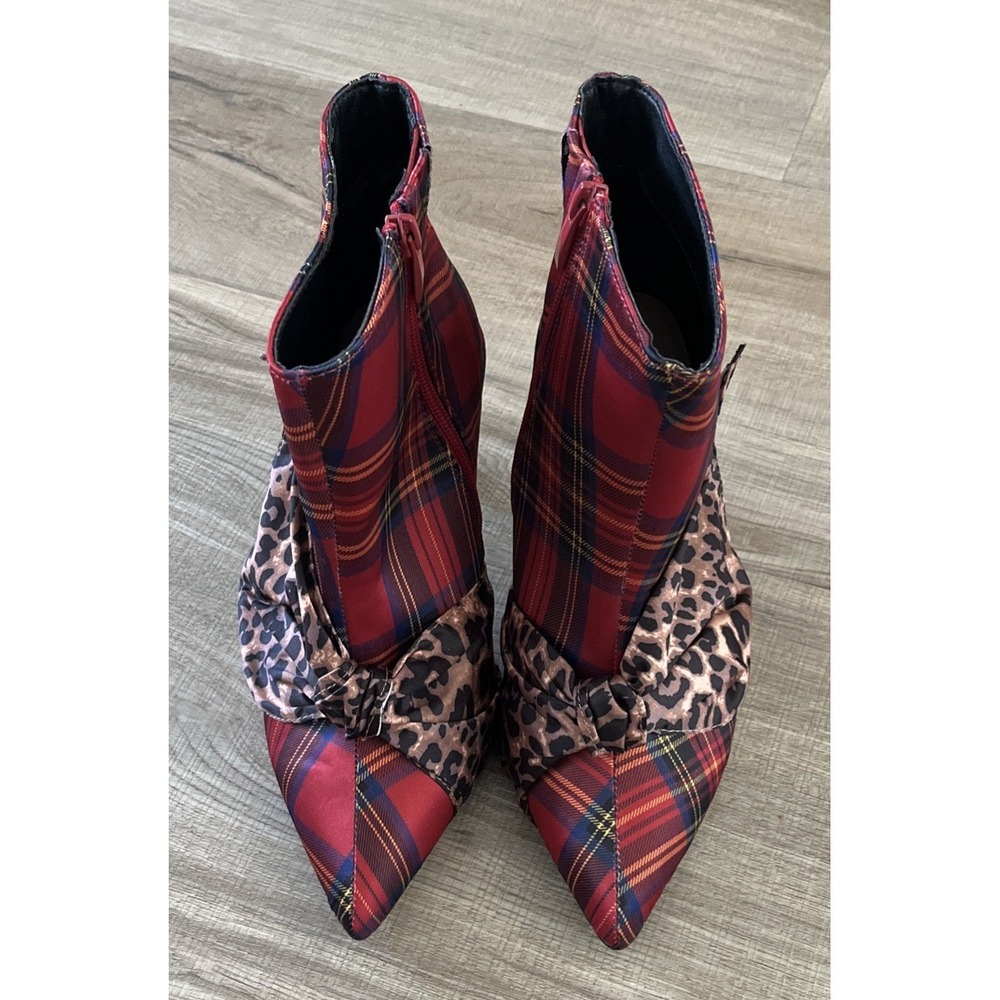 TORRID BETSEY JOHNSON T-JADE PLAID LEOPARD ANKLE BOOTS WOMENS 8W HEELS RED - EUC